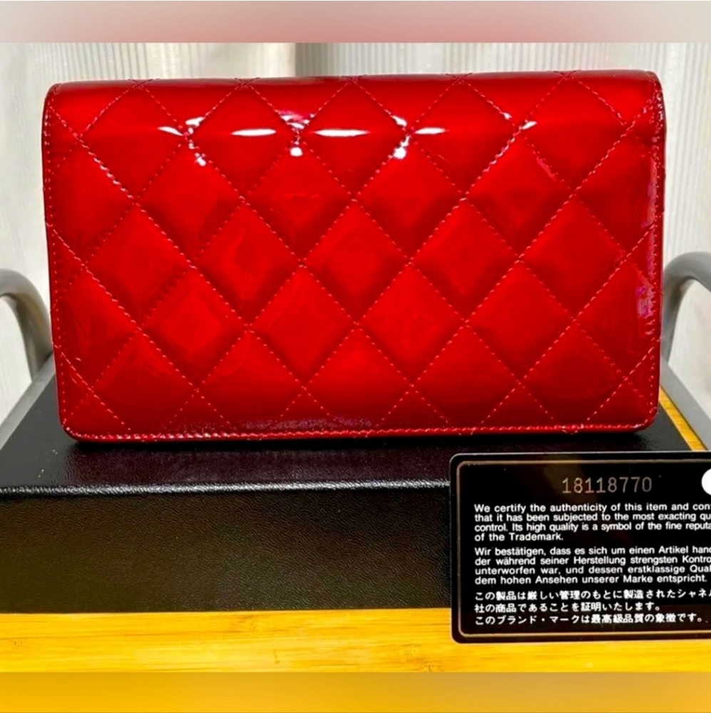 CHANEL Wallet - Picture 2 of 8
